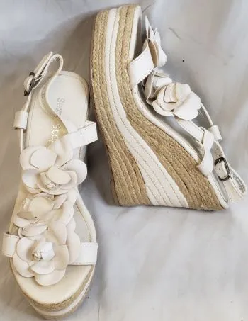 4" Pavani -- Women's Wedge Sandal